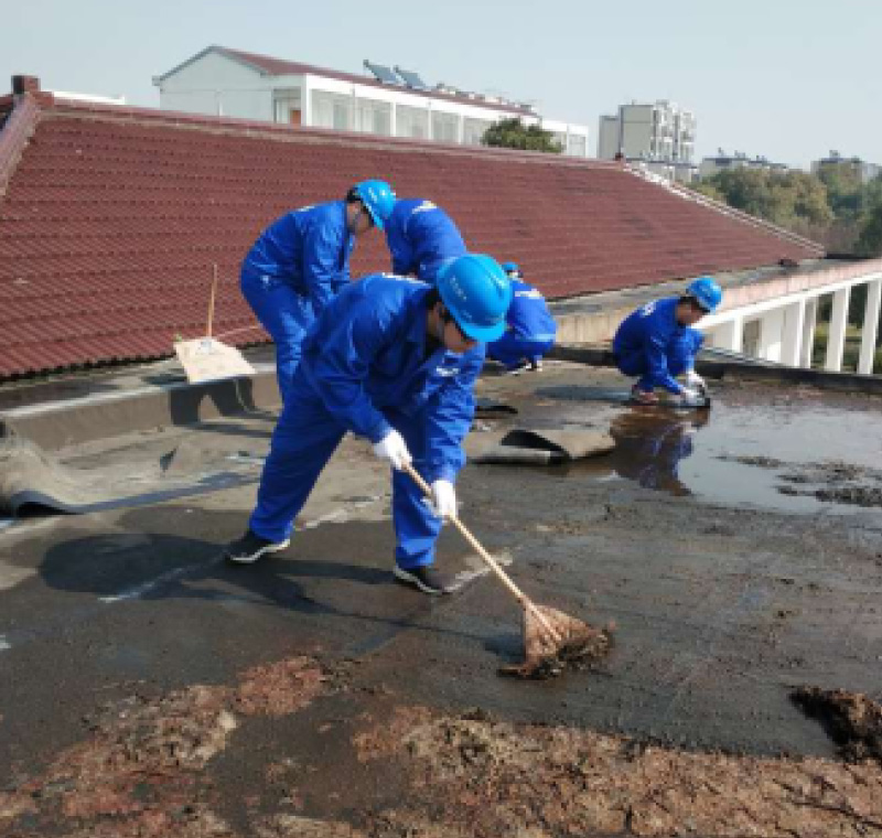 2019年3月18日，77779193永利官网为七都镇敬老院漏水屋面进行全面修复。